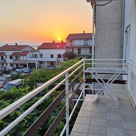 Apartment Crikvenica 5553B Bagian luar foto